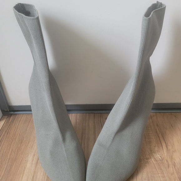 Forever 21 Chic Olive Green Pointed Toe Boots - Picture 7 of 7